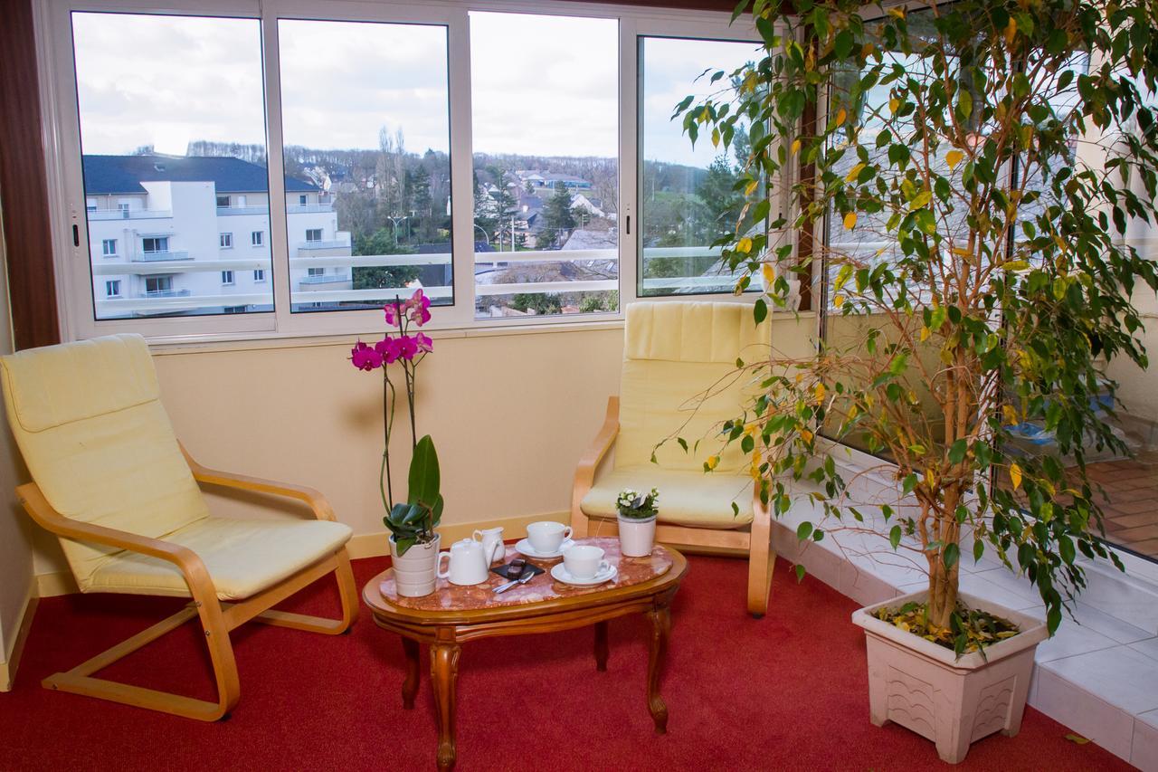 Logis Hotel Restaurant Le Commerce Guichen Екстер'єр фото